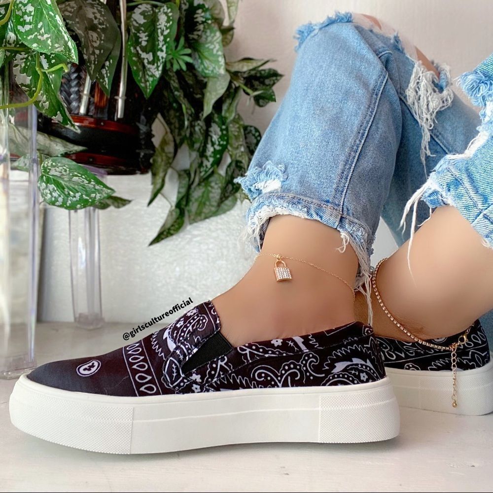 Black Bandana Tennis Sneakers